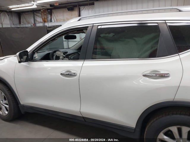 Nissan ROGUE SV 2015 5N1AT2MT6FC822428 Image 14