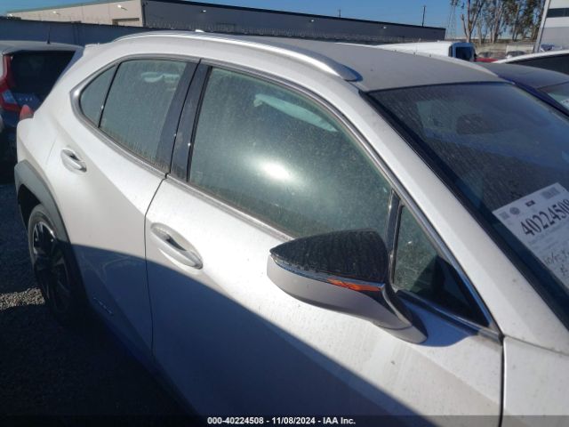 JTHX9JBH9M2053205 Lexus UX 250H
