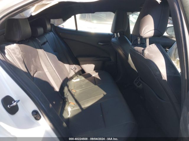 JTHX9JBH9M2053205 Lexus UX 250H