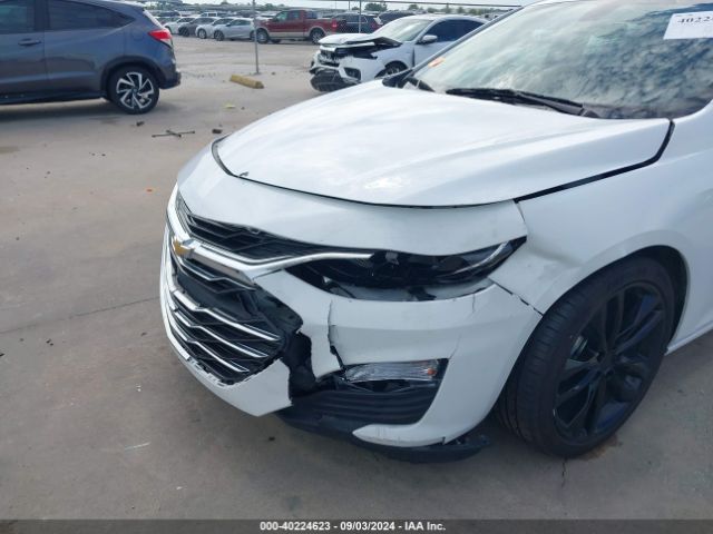 1G1ZD5ST3NF156983 Chevrolet Malibu Fwd Lt
