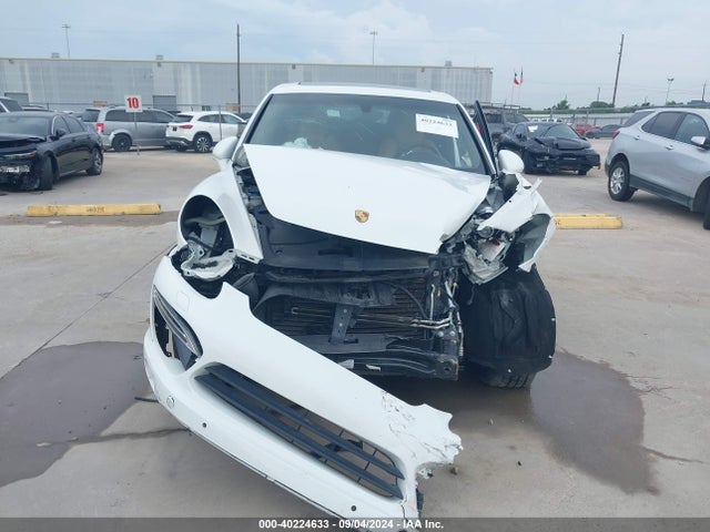 2013 PORSCHE CAYENNE WP1AB2A28DLA85716 Photo 5
