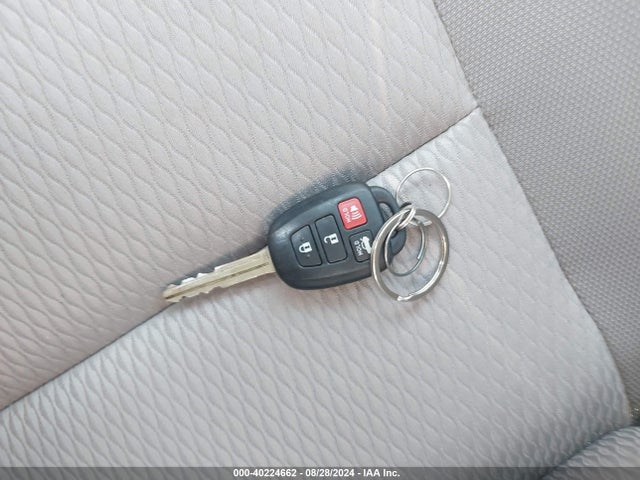 Toyota COROLLA LE 2015 2T1BURHE8FC338231 Image 11