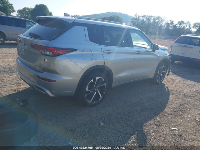 2022 MITSUBISHI OUTLANDER JA4J4VA86NZ073073 Photo 3