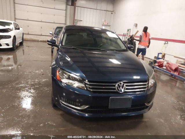 1VWAS7A3XFC019305 Volkswagen Passat 1.8t Wolfsburg Edition