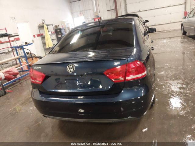 1VWAS7A3XFC019305 Volkswagen Passat 1.8t Wolfsburg Edition