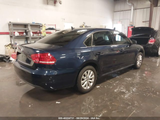 1VWAS7A3XFC019305 Volkswagen Passat 1.8t Wolfsburg Edition