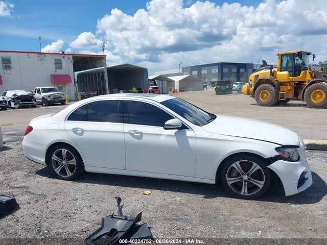 WDDZF4JB6HA185275 Mercedes-Benz E 300