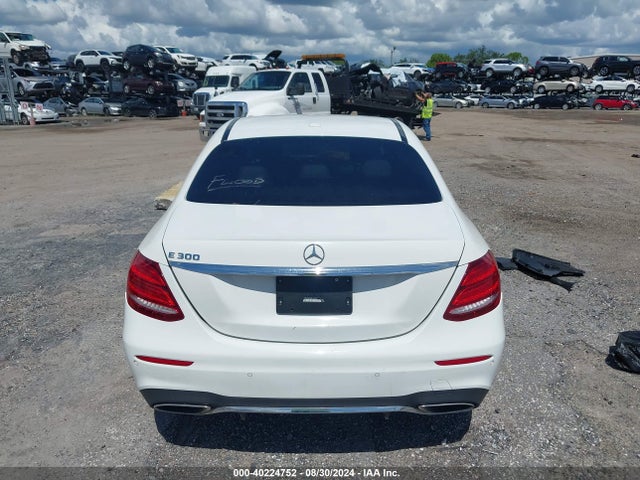 WDDZF4JB6HA185275 Mercedes-Benz E 300