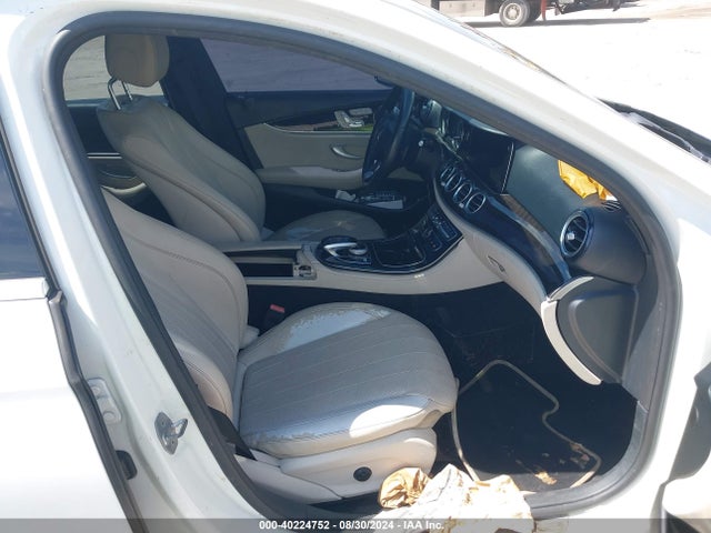 WDDZF4JB6HA185275 Mercedes-Benz E 300
