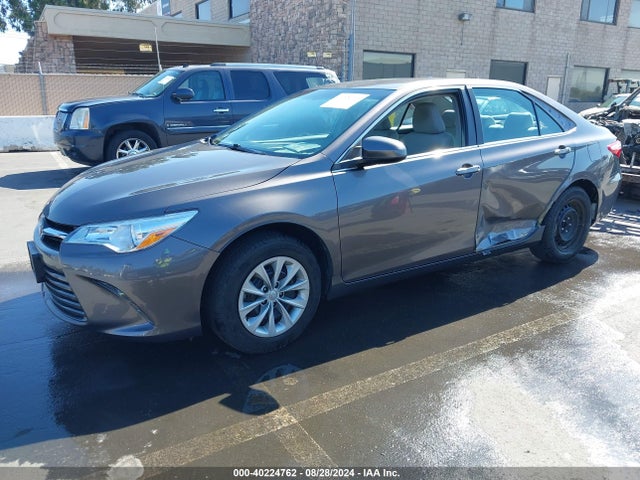 Toyota CAMRY LE 2017 4T1BF1FK9HU307947 Image 2