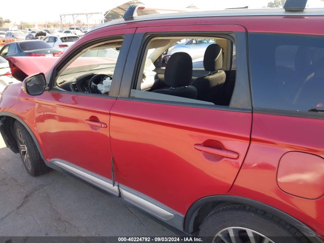 Mitsubishi Outlander Se 2016 JA4AD3A30GZ001068 Image 13