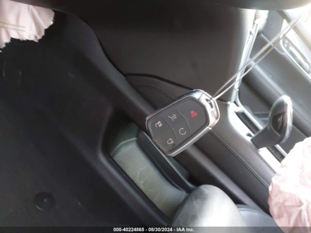 1GYKNBRS8HZ107003 Cadillac XT5 LUXURY