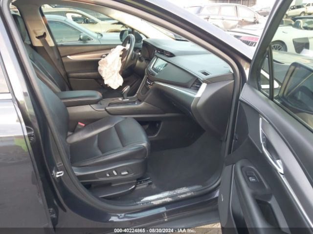 1GYKNBRS8HZ107003 Cadillac XT5 LUXURY