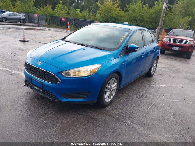 Ford FOCUS SE 2015 1FADP3K20FL318209 Image 2