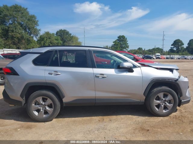 2T3W1RFV1NC197991 Toyota Rav4 Xle