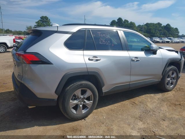 2T3W1RFV1NC197991 Toyota Rav4 Xle
