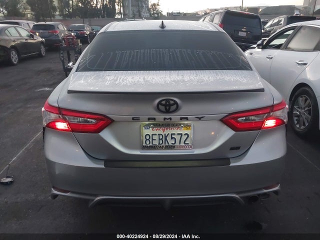 Toyota CAMRY SE 2018 4T1B11HK8JU113170 Image 17