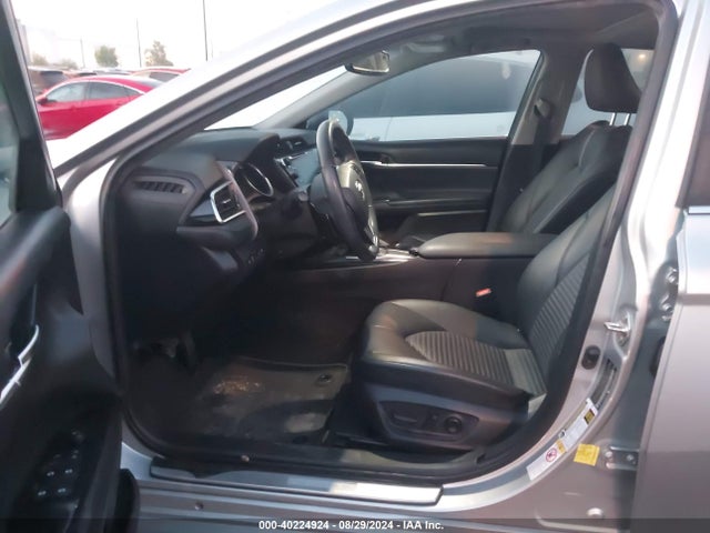 Toyota CAMRY SE 2018 4T1B11HK8JU113170 Image 5