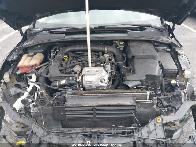 Ford FOCUS SE 2016 1FADP3FE1GL376710 Image 10