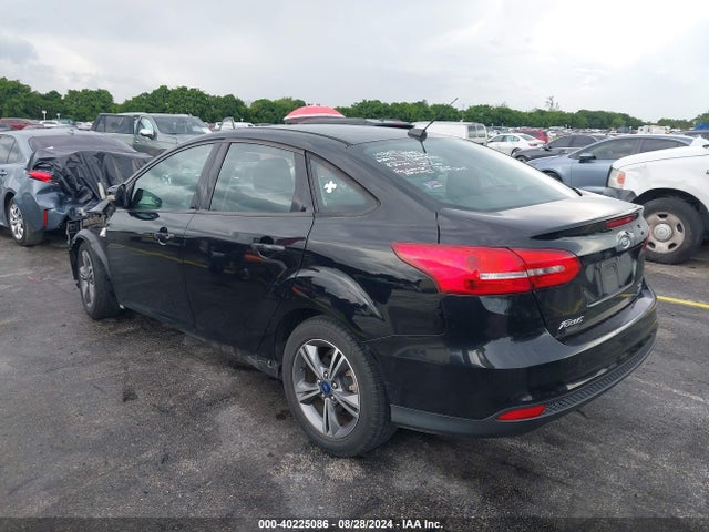 Ford FOCUS SE 2016 1FADP3FE1GL376710 Image 3