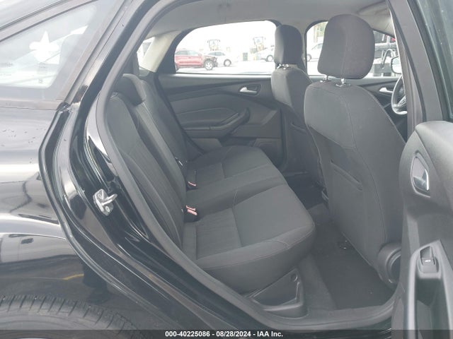 Ford FOCUS SE 2016 1FADP3FE1GL376710 Image 8