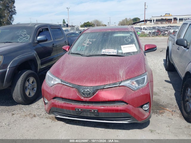 Toyota Rav4 Xle 2018 JTMWFREVXJD114910 Image 13