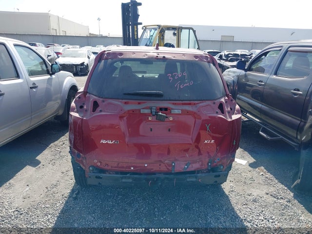 Toyota Rav4 Xle 2018 JTMWFREVXJD114910 Image 17