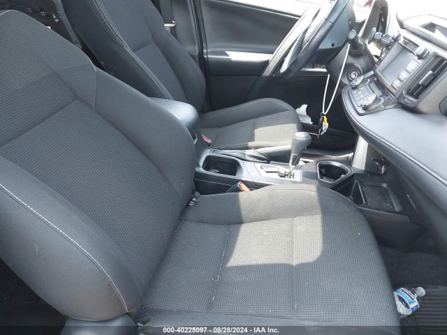 Toyota Rav4 Xle 2018 JTMWFREVXJD114910 Image 5