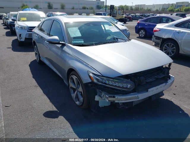 Honda Accord Touring 2018 1HGCV1F92JA040300 Image 14