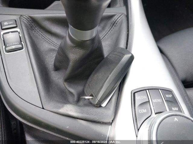 WBA2G1C3XHV665449 BMW M240i
