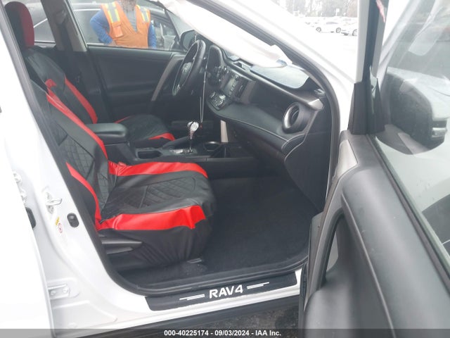 Toyota Rav4 Xle 2018 2T3WFREV0JW460385 Image 5