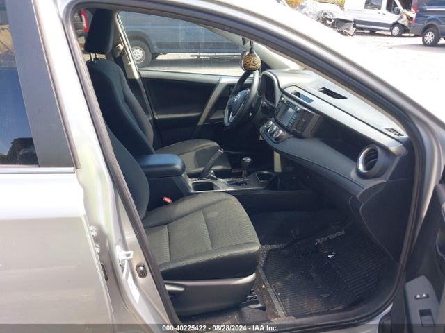Toyota RAV4 LE 2017 2T3BFREV4HW578237 Image 5