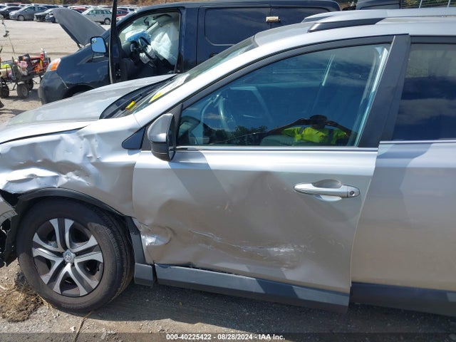 Toyota RAV4 LE 2017 2T3BFREV4HW578237 Image 6