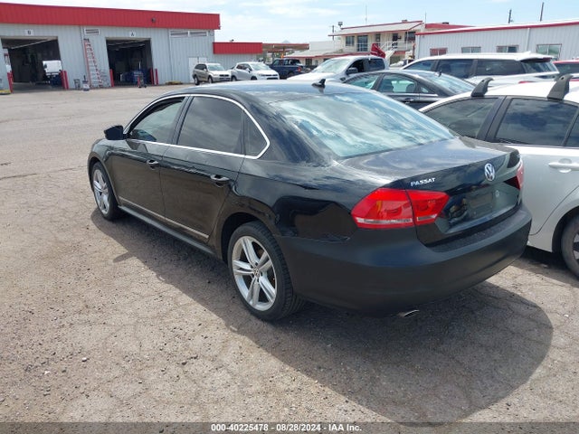 1VWCN7A35EC022322 Volkswagen Passat 2.0l Tdi Sel Premium