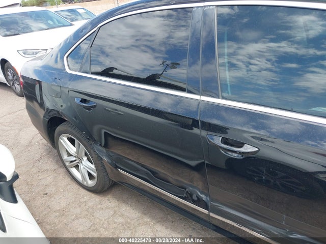 1VWCN7A35EC022322 Volkswagen Passat 2.0l Tdi Sel Premium