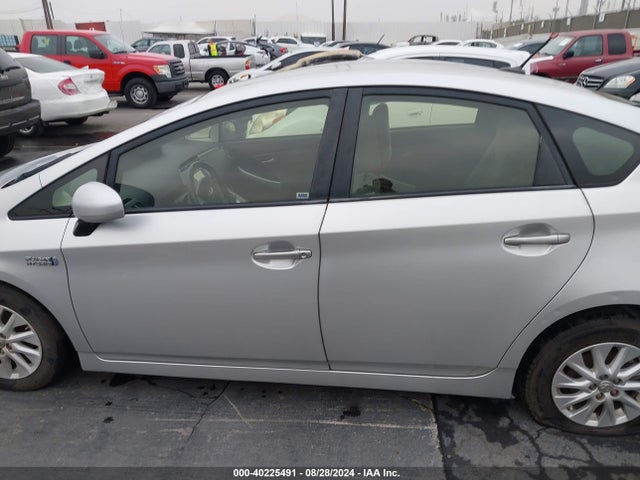 JTDKN3DP5E3051986 Toyota PRIUS PLUG-IN