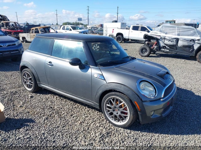 2007 MINI COOPER S WMWMF73517TL89723 Photo 0