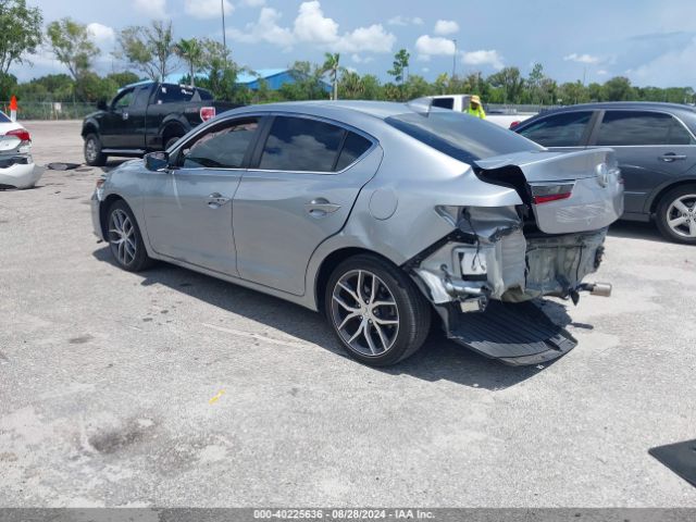 19UDE2F78NA005551 Acura Ilx Premium Package