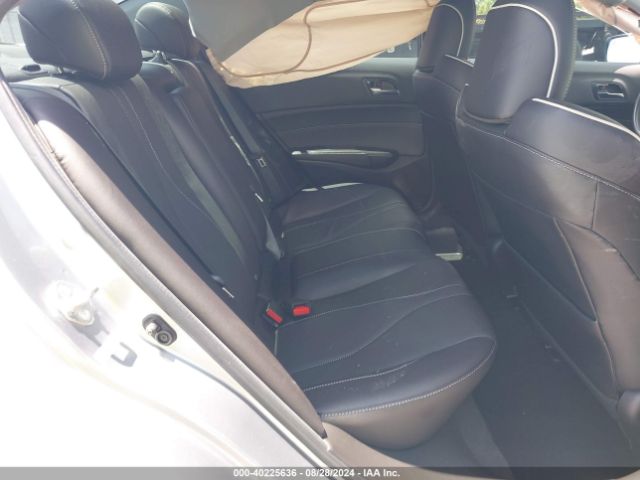 19UDE2F78NA005551 Acura Ilx Premium Package