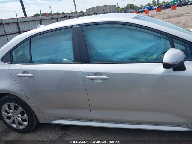 Toyota COROLLA LE 2020 5YFEPRAEXLP054562 Image 13