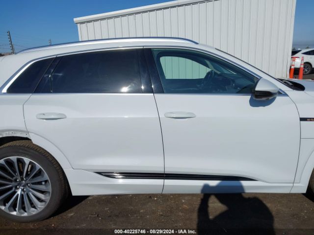 WA1VABGE6KB024112 Audi E-tron Premium Plus