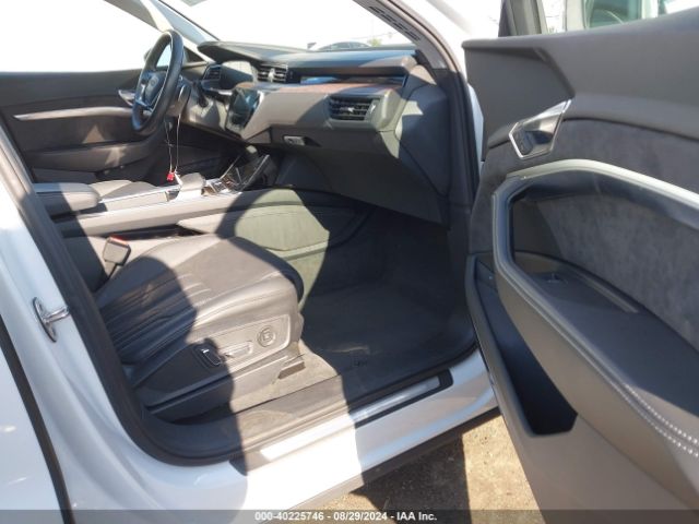 WA1VABGE6KB024112 Audi E-tron Premium Plus