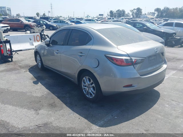 3MYDLBZV9GY102241 Scion p5v