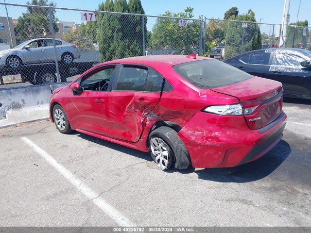 Toyota COROLLA LE 2021 JTDEPMAEXMJ173186 Image 3