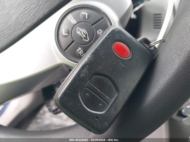Toyota Prius V Two 2015 JTDZN3EU3FJ033499 Image 11
