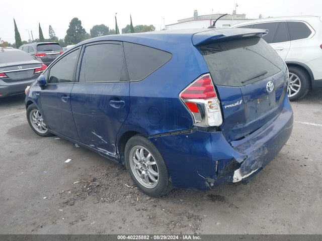 Toyota Prius V Two 2015 JTDZN3EU3FJ033499 Image 3