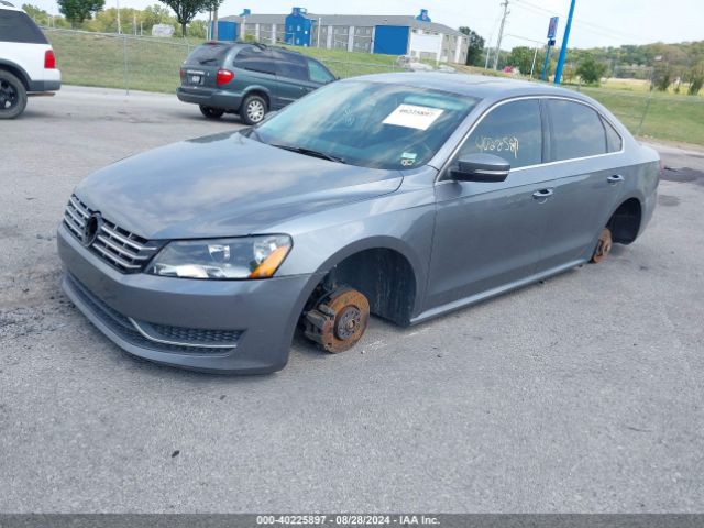 1VWBV7A30FC044323 Volkswagen Passat 2.0l Tdi Se