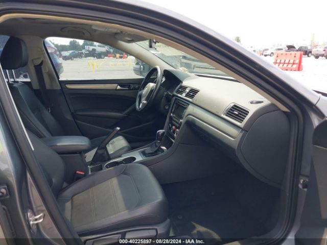 1VWBV7A30FC044323 Volkswagen Passat 2.0l Tdi Se