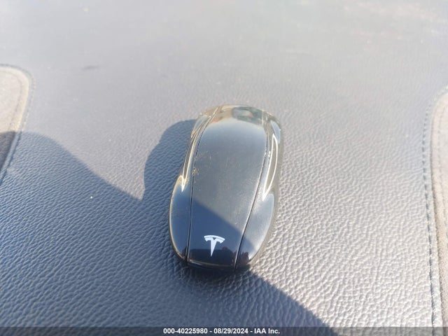 Tesla Model S P85d 2014 5YJSA1H23EFP69196 Image 11
