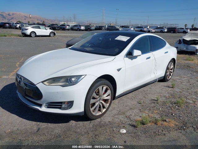 Tesla Model S P85d 2014 5YJSA1H23EFP69196 Image 2